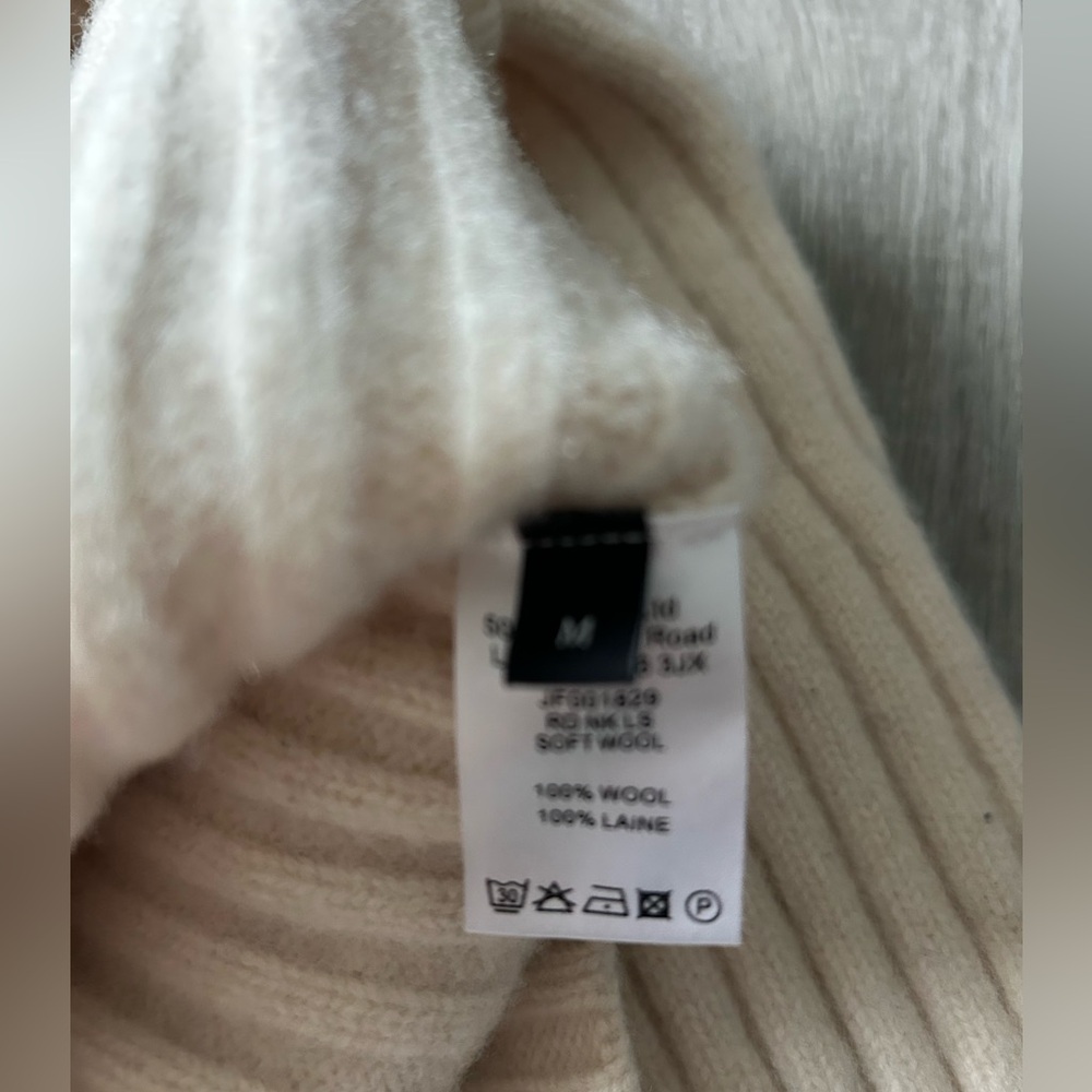 Joseph Ribbed Wool Button-Up Cardigan Sweater - Size M - Picture 4 of 8